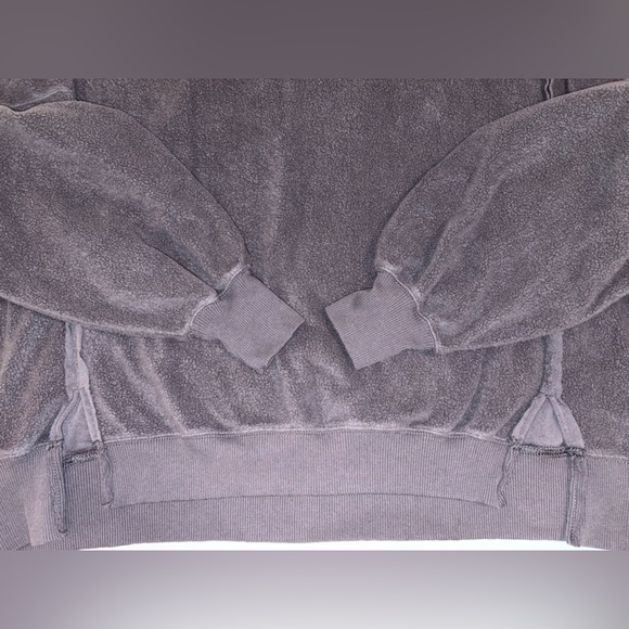 American Eagle This Feels Seriously Huggable Sweatshirt Dark Charcoal – Small - Picture 6 of 12